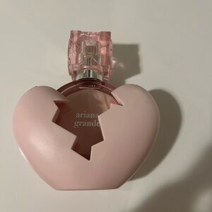 Ariana Grande Perfume